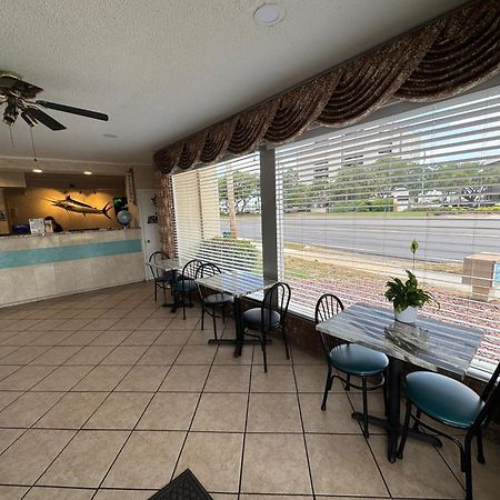 Hole Inn The Wall Hotel - Fort Walton Beach - Sunset Plaza - Nearby Beaches & Hurlburt Εξωτερικό φωτογραφία
