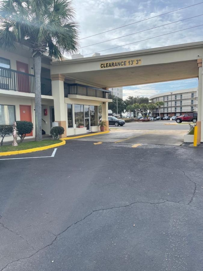 Hole Inn The Wall Hotel - Fort Walton Beach - Sunset Plaza - Nearby Beaches & Hurlburt Εξωτερικό φωτογραφία