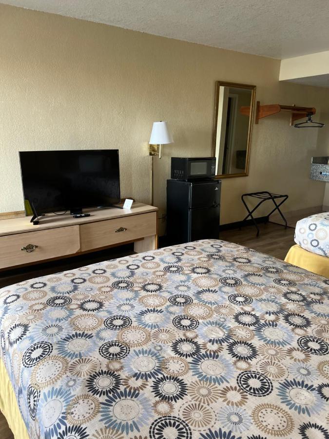 Hole Inn The Wall Hotel - Fort Walton Beach - Sunset Plaza - Nearby Beaches & Hurlburt Εξωτερικό φωτογραφία