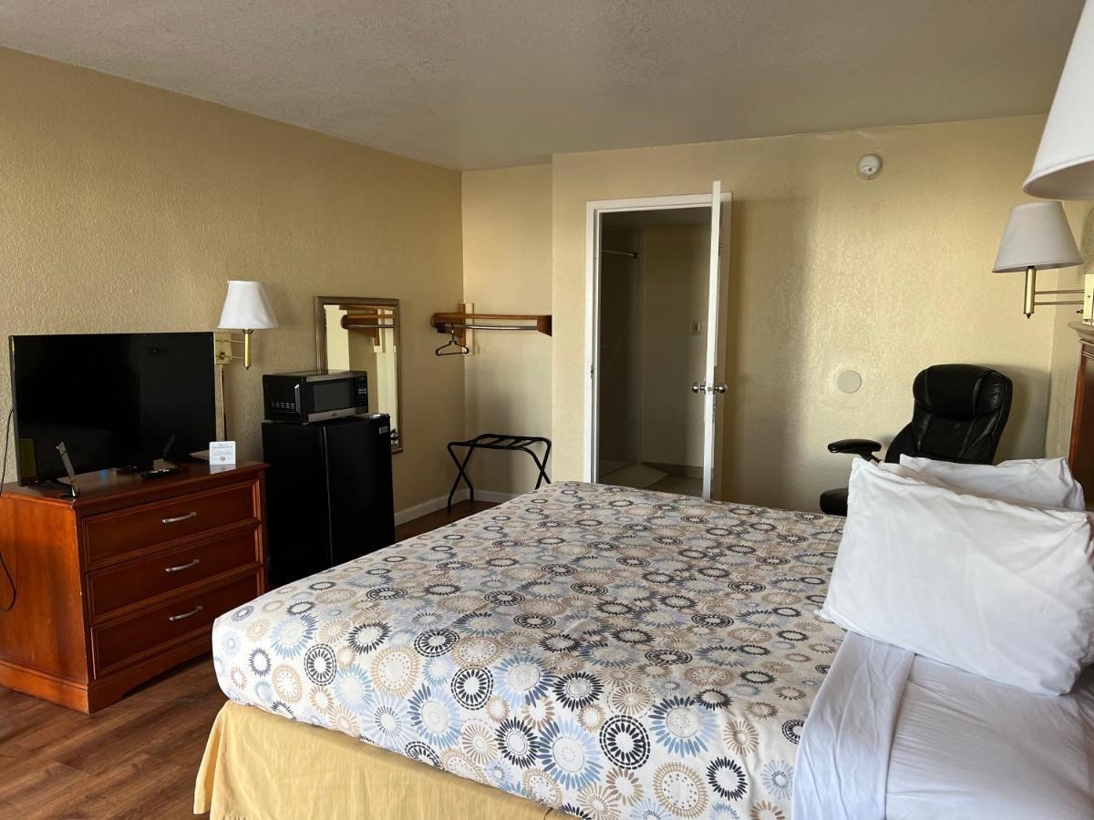 Hole Inn The Wall Hotel - Fort Walton Beach - Sunset Plaza - Nearby Beaches & Hurlburt Εξωτερικό φωτογραφία