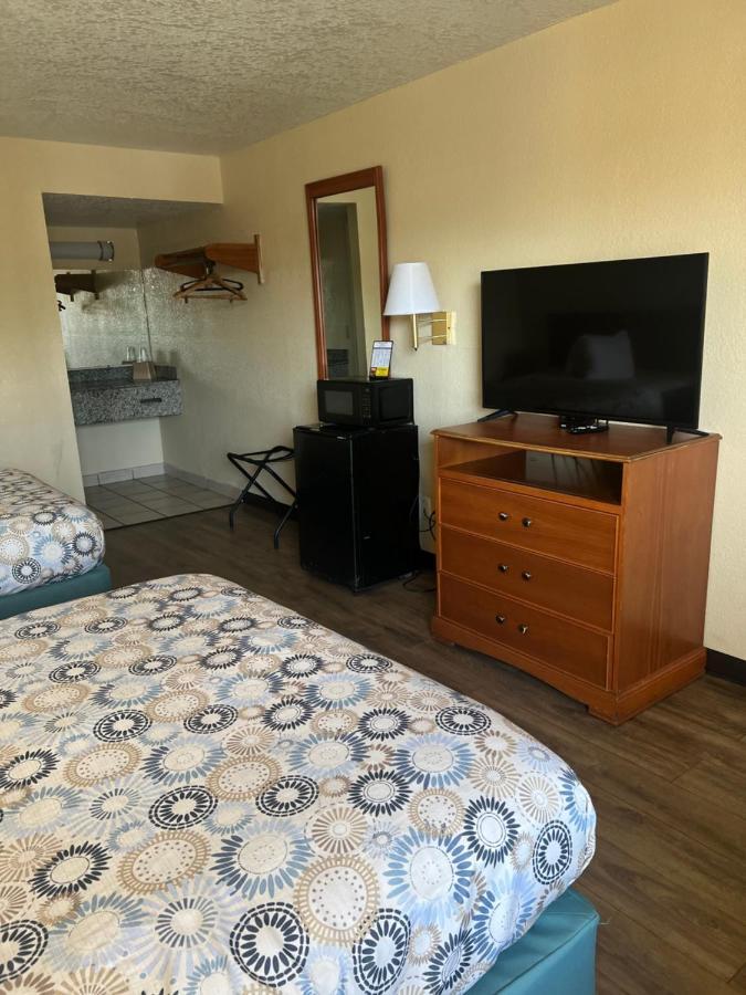 Hole Inn The Wall Hotel - Fort Walton Beach - Sunset Plaza - Nearby Beaches & Hurlburt Εξωτερικό φωτογραφία