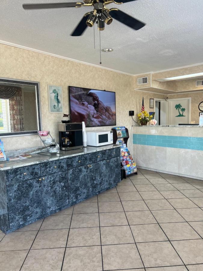 Hole Inn The Wall Hotel - Fort Walton Beach - Sunset Plaza - Nearby Beaches & Hurlburt Εξωτερικό φωτογραφία