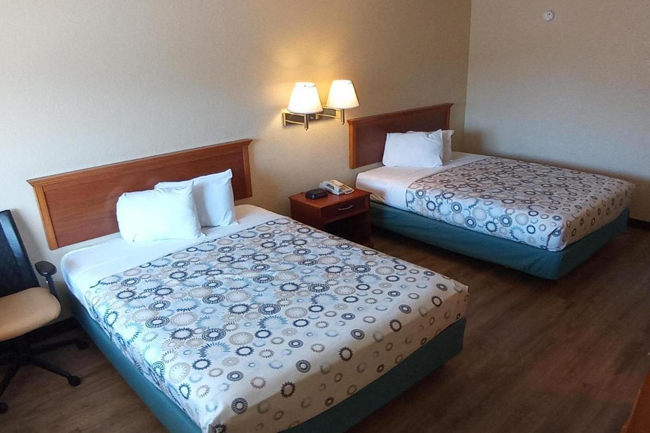 Hole Inn The Wall Hotel - Fort Walton Beach - Sunset Plaza - Nearby Beaches & Hurlburt Εξωτερικό φωτογραφία