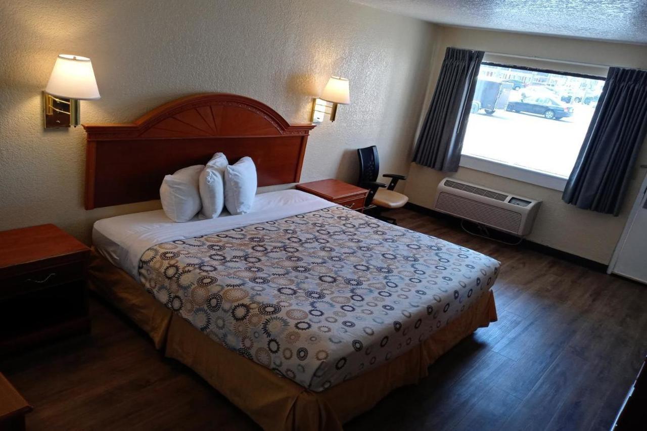 Hole Inn The Wall Hotel - Fort Walton Beach - Sunset Plaza - Nearby Beaches & Hurlburt Εξωτερικό φωτογραφία