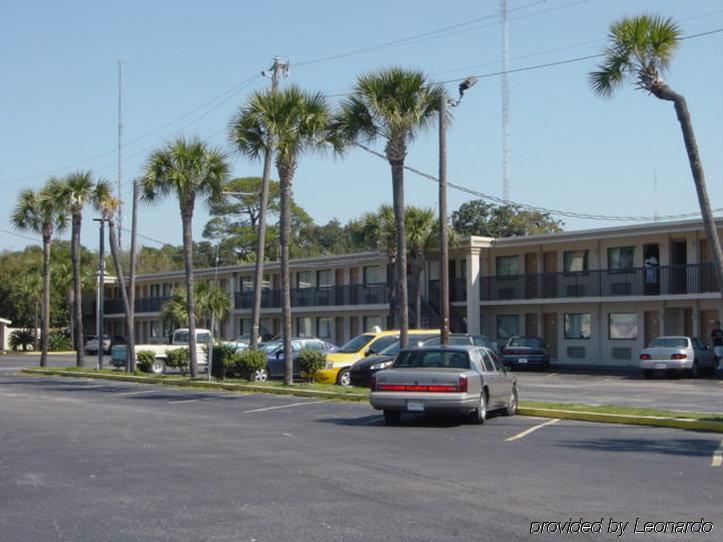 Hole Inn The Wall Hotel - Fort Walton Beach - Sunset Plaza - Nearby Beaches & Hurlburt Εξωτερικό φωτογραφία