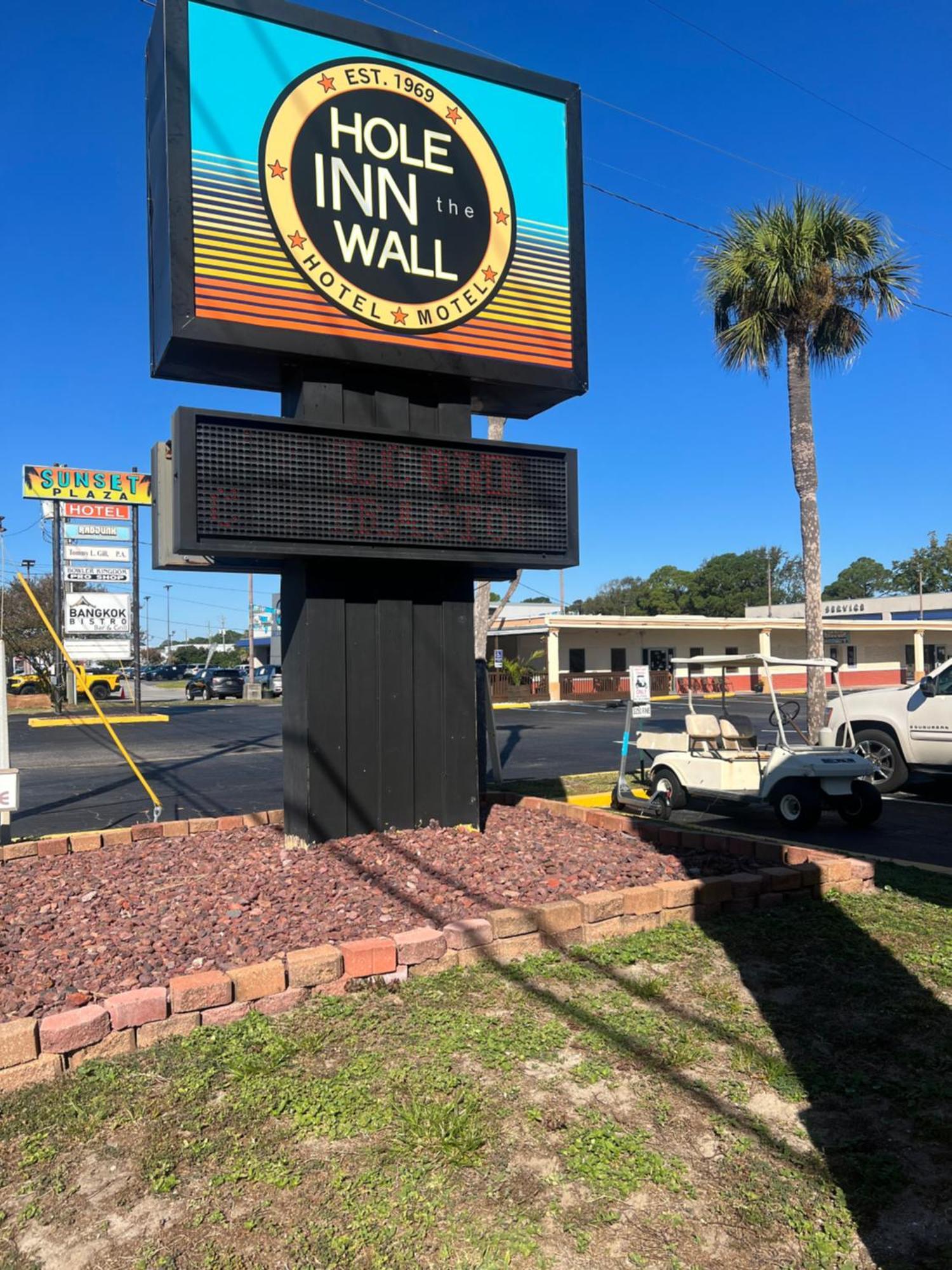 Hole Inn The Wall Hotel - Fort Walton Beach - Sunset Plaza - Nearby Beaches & Hurlburt Εξωτερικό φωτογραφία