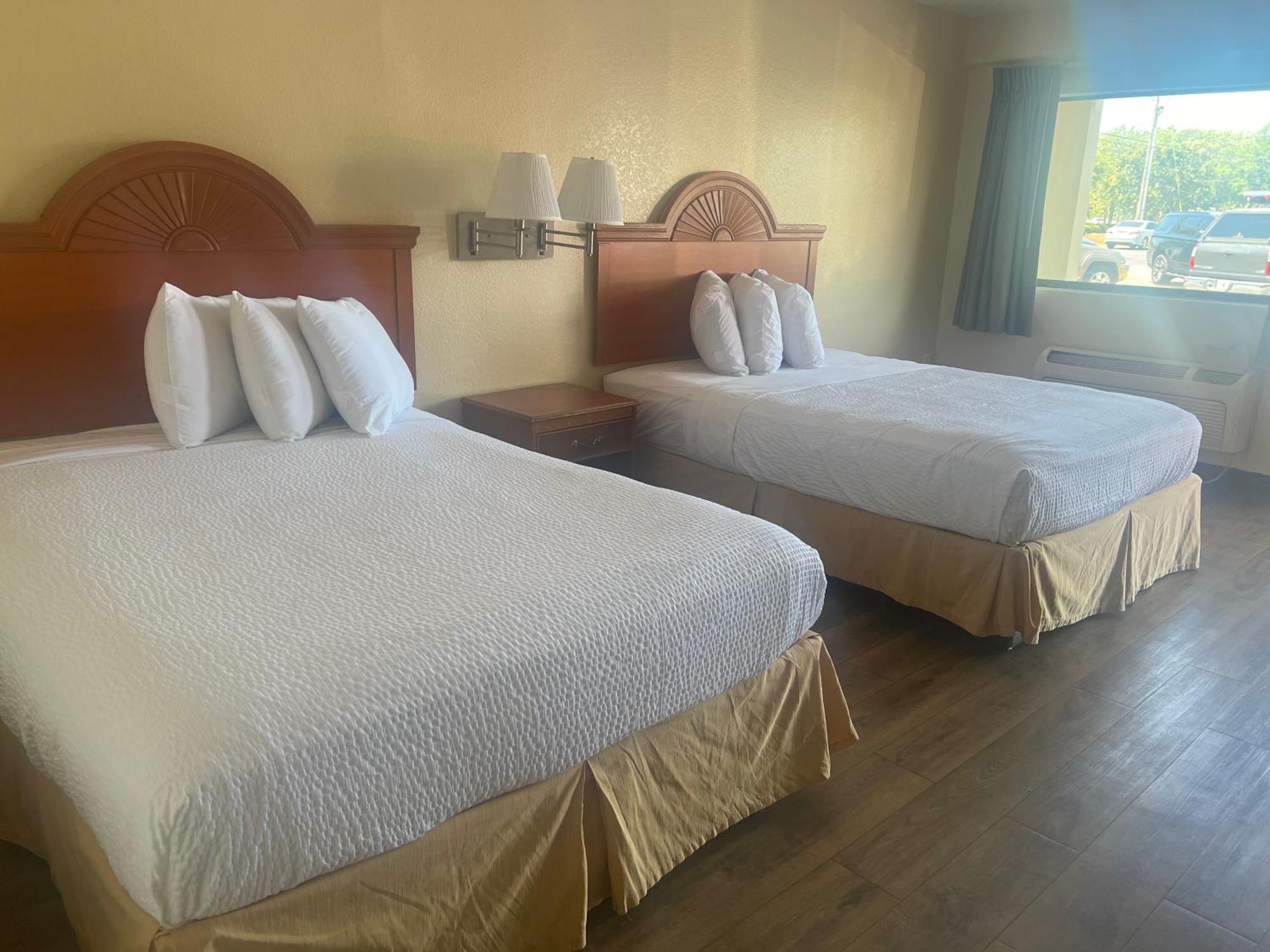 Hole Inn The Wall Hotel - Fort Walton Beach - Sunset Plaza - Nearby Beaches & Hurlburt Εξωτερικό φωτογραφία