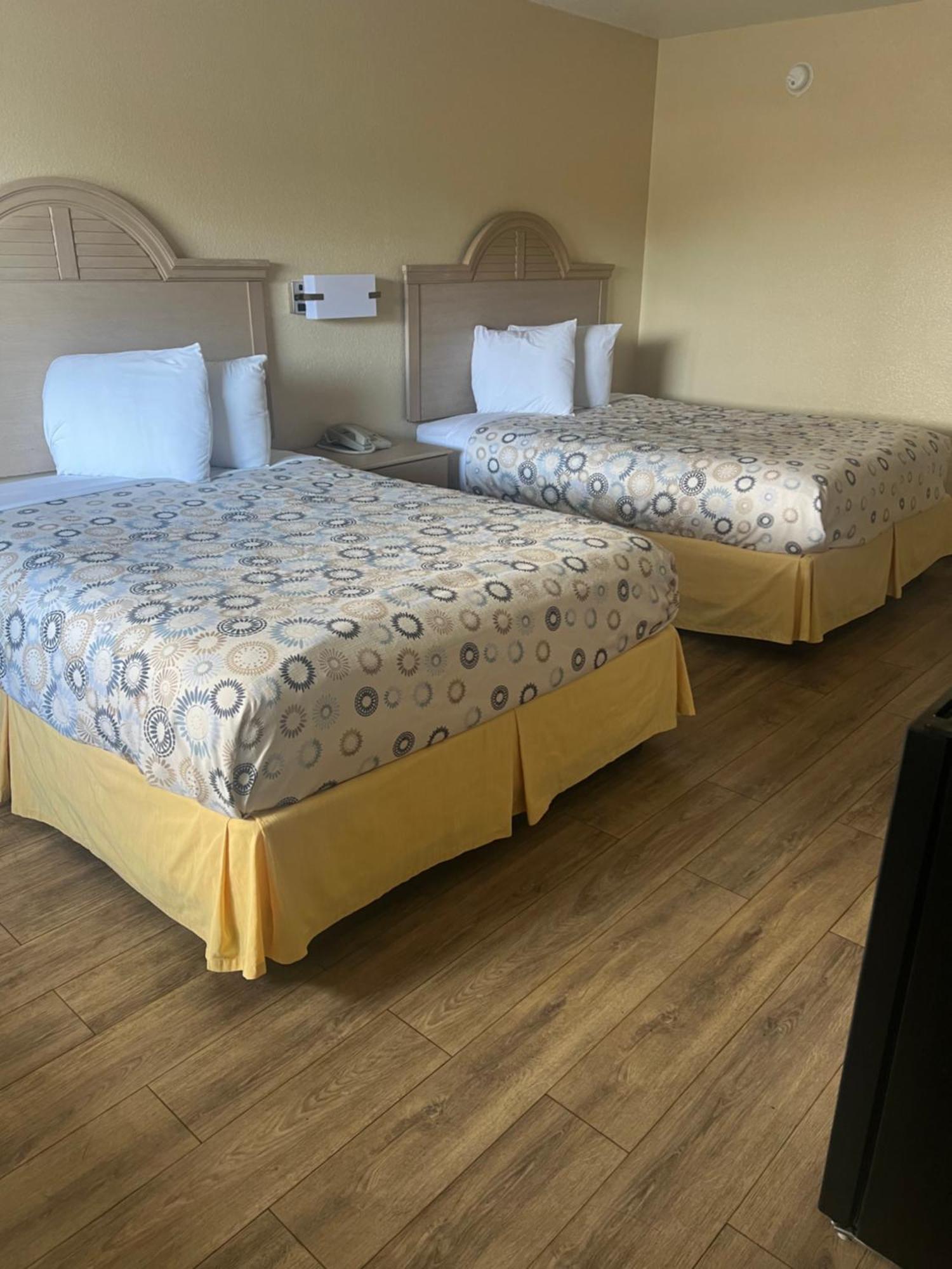 Hole Inn The Wall Hotel - Fort Walton Beach - Sunset Plaza - Nearby Beaches & Hurlburt Εξωτερικό φωτογραφία