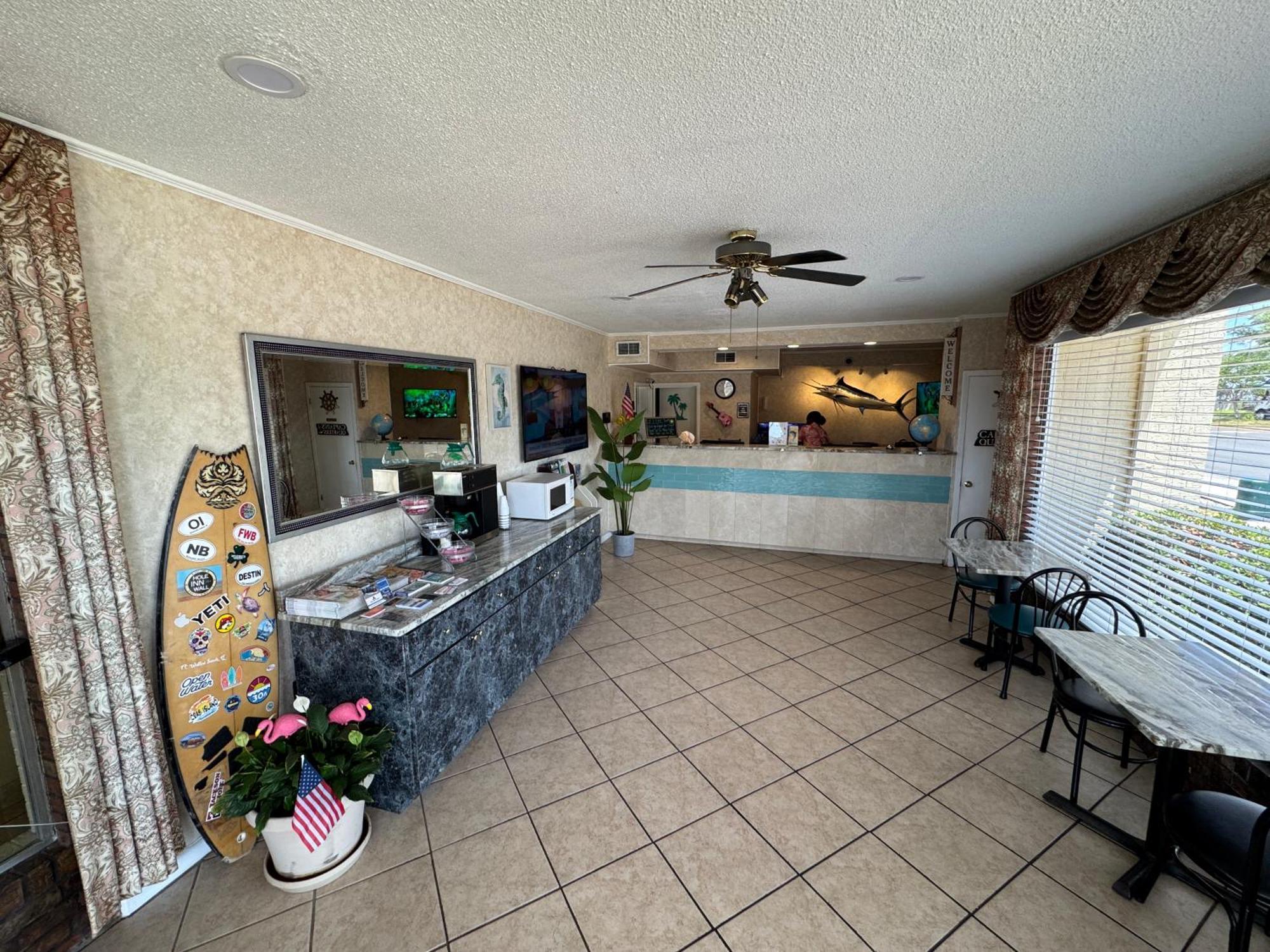 Hole Inn The Wall Hotel - Fort Walton Beach - Sunset Plaza - Nearby Beaches & Hurlburt Εξωτερικό φωτογραφία