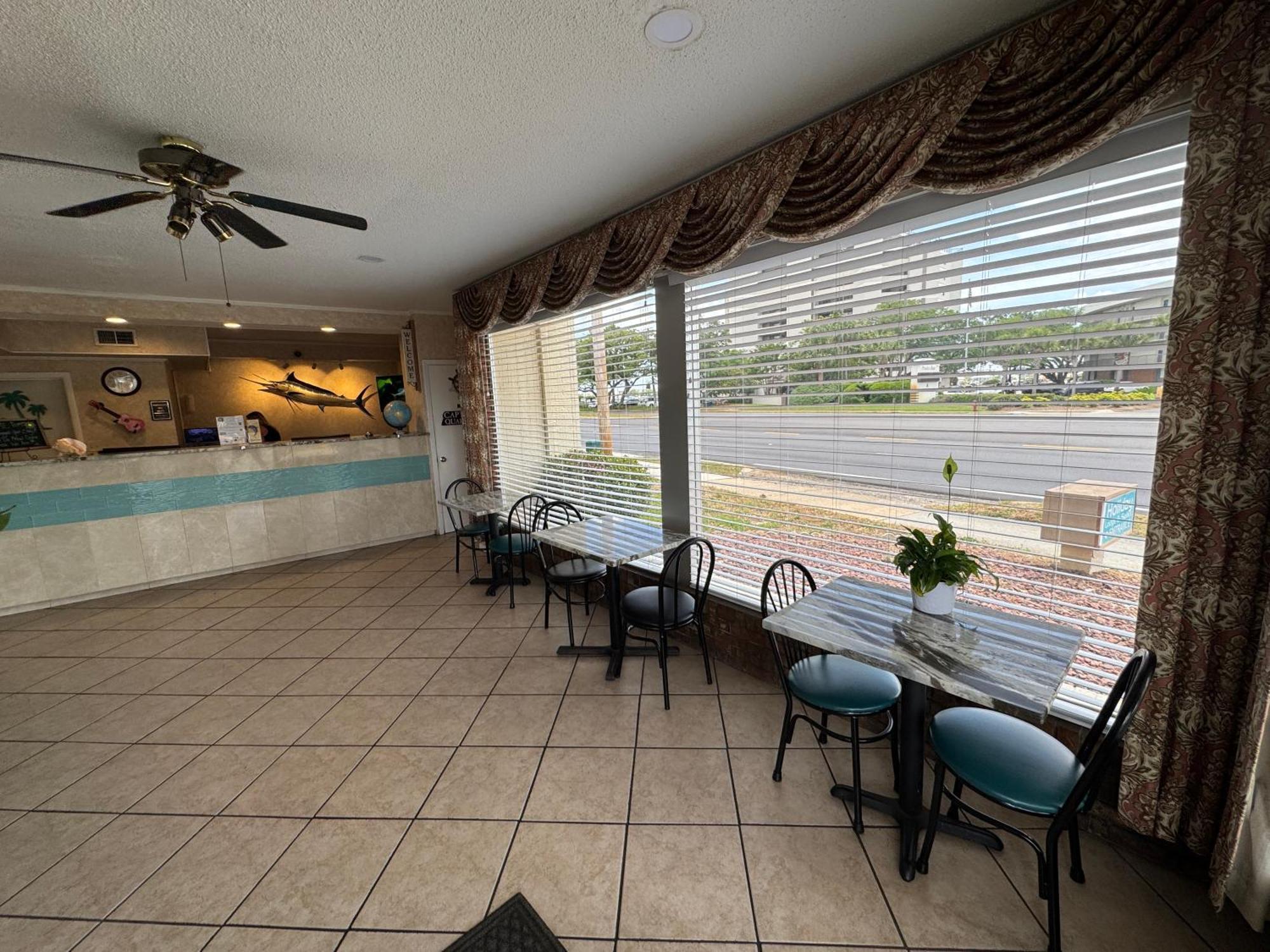 Hole Inn The Wall Hotel - Fort Walton Beach - Sunset Plaza - Nearby Beaches & Hurlburt Εξωτερικό φωτογραφία